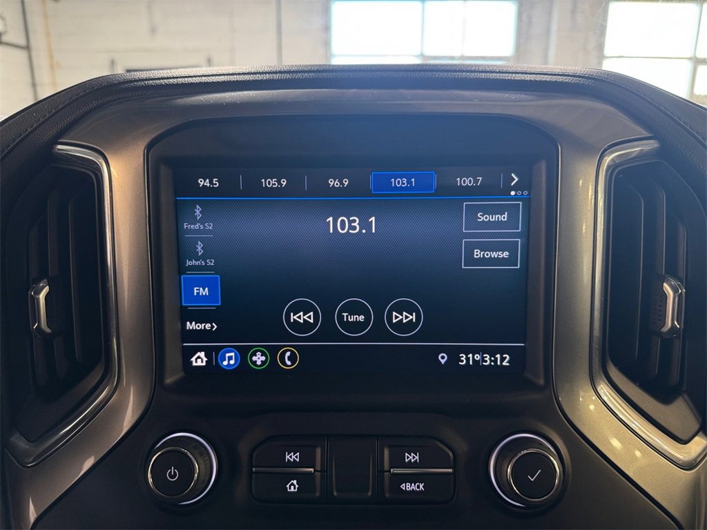 Used 2021 Chevrolet Silverado 1500 LT image 17