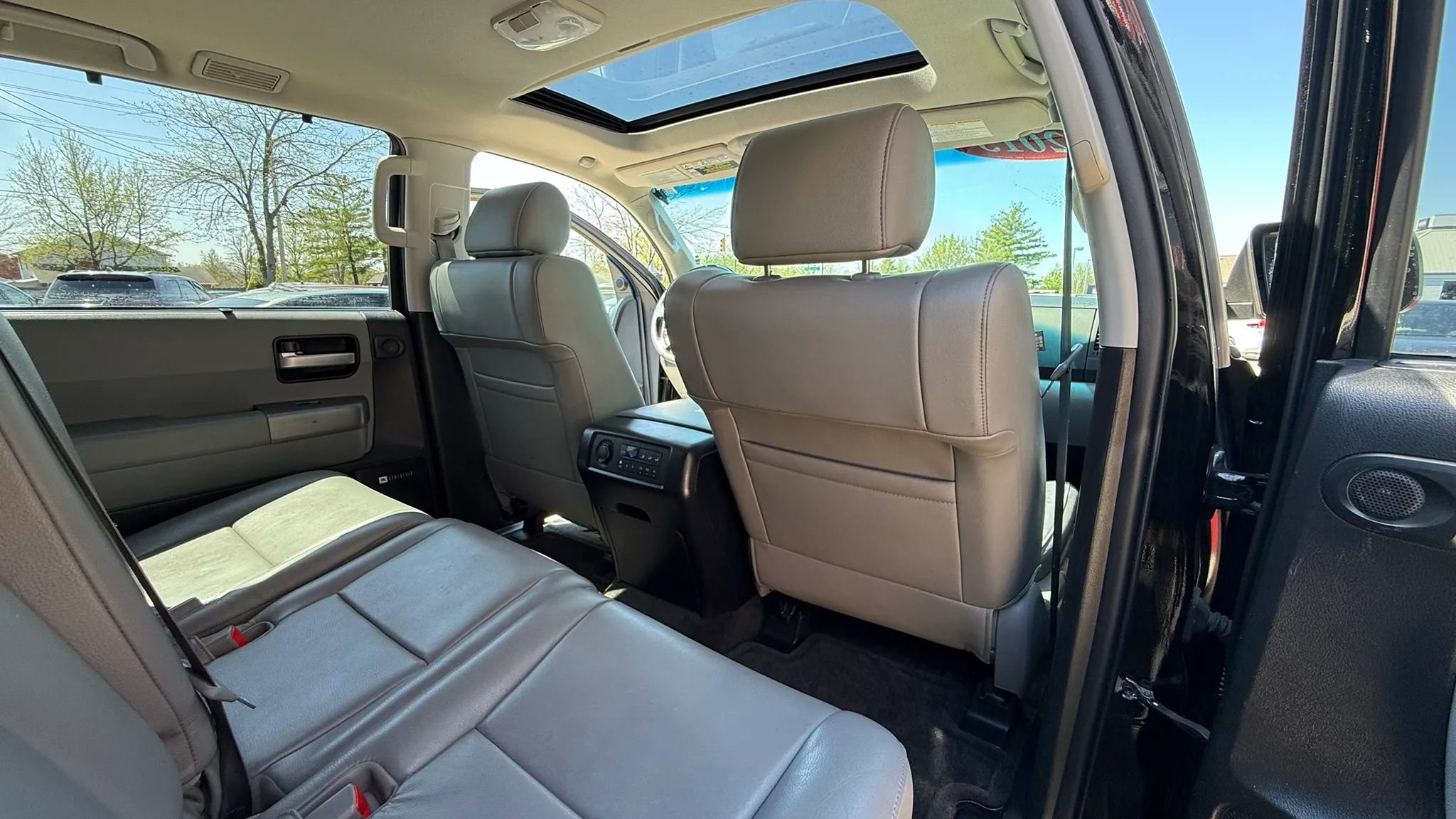 Used 2013 Toyota Sequoia Limited AWD/4WD image 10