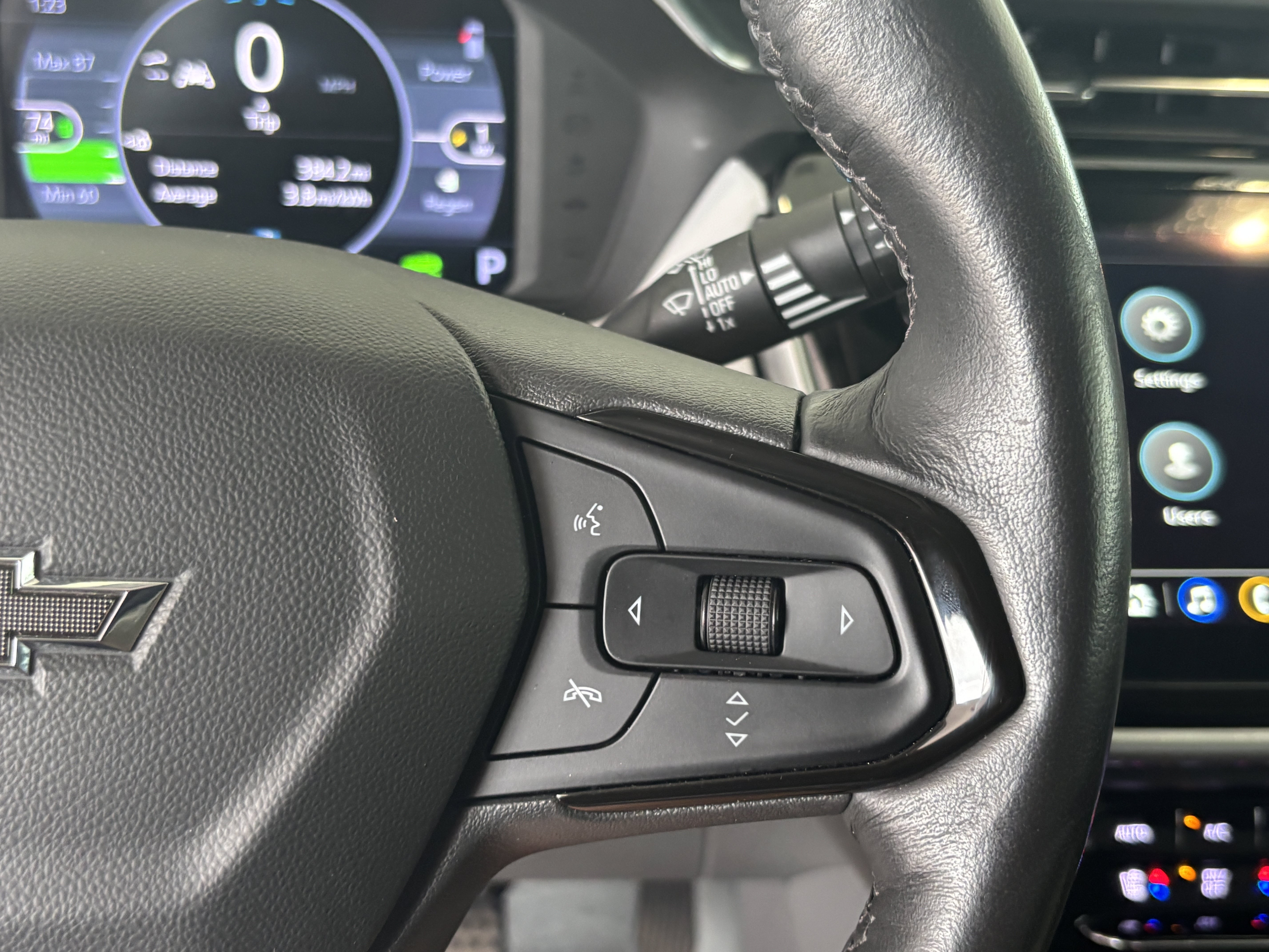 Used 2023 Chevrolet Bolt EUV Premier FWD image 12