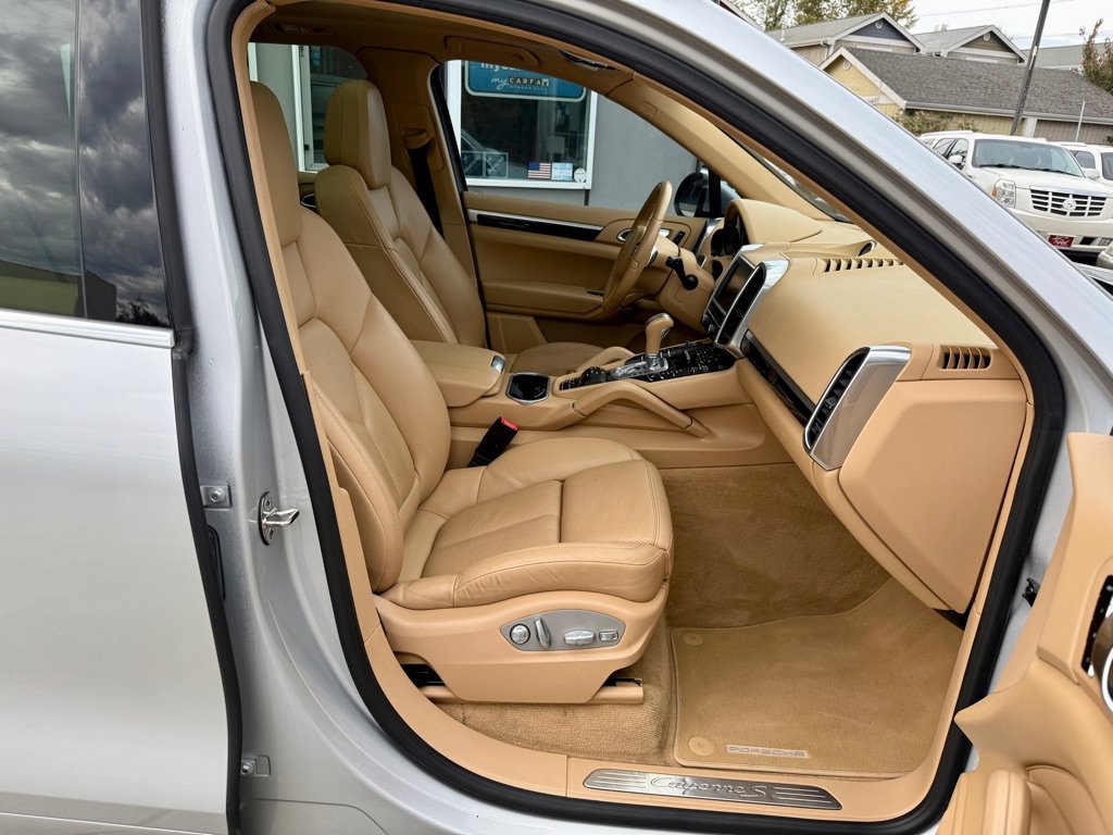 Used 2014 Porsche Cayenne S AWD/4WD image 18