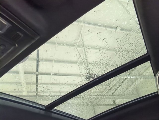 Certified 2024 GMC Yukon SLT w/ SLT Luxury Package image 18