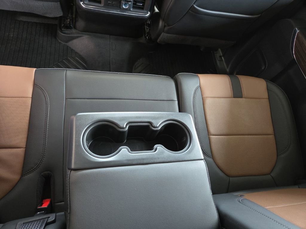 Used 2022 Chevrolet Silverado 3500 High Country w/ Safety Package II AWD/4WD image 33
