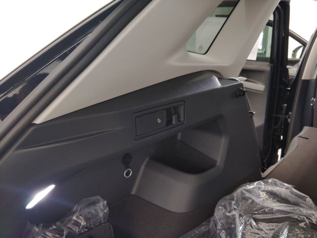 New 2026 Volkswagen Tiguan S AWD/4WD image 19