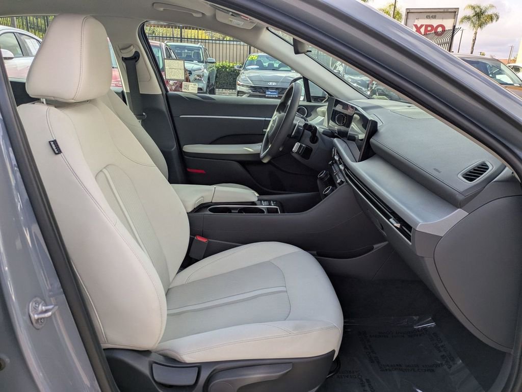 Certified 2025 Hyundai Sonata SEL image 30
