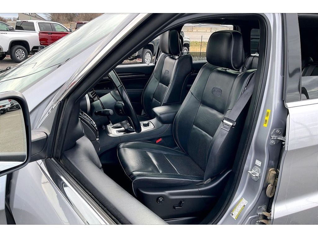 Used 2020 Jeep Grand Cherokee Overland AWD/4WD image 27