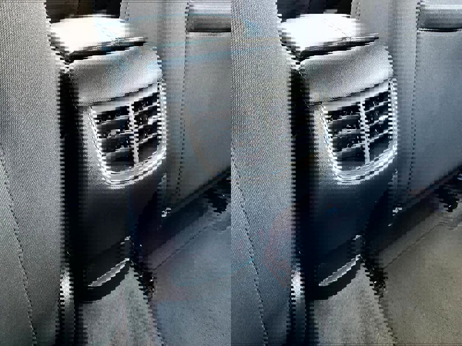 Used 2023 Chevrolet Malibu LT image 28