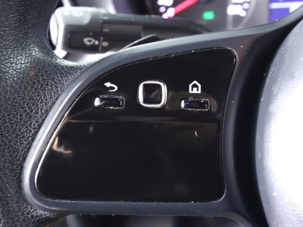 Used 2019 Mercedes-Benz Sprinter 144 image 12