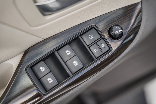 Used 2020 Toyota Sienna XLE image 37