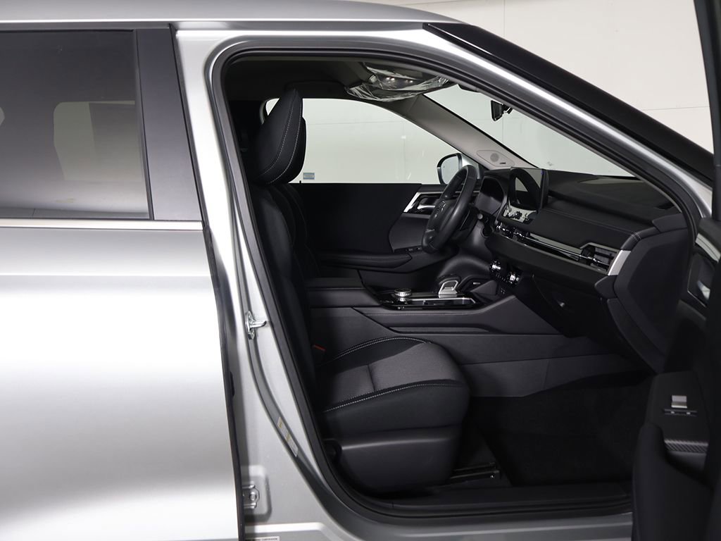 New 2026 Mitsubishi Outlander ES FWD image 27