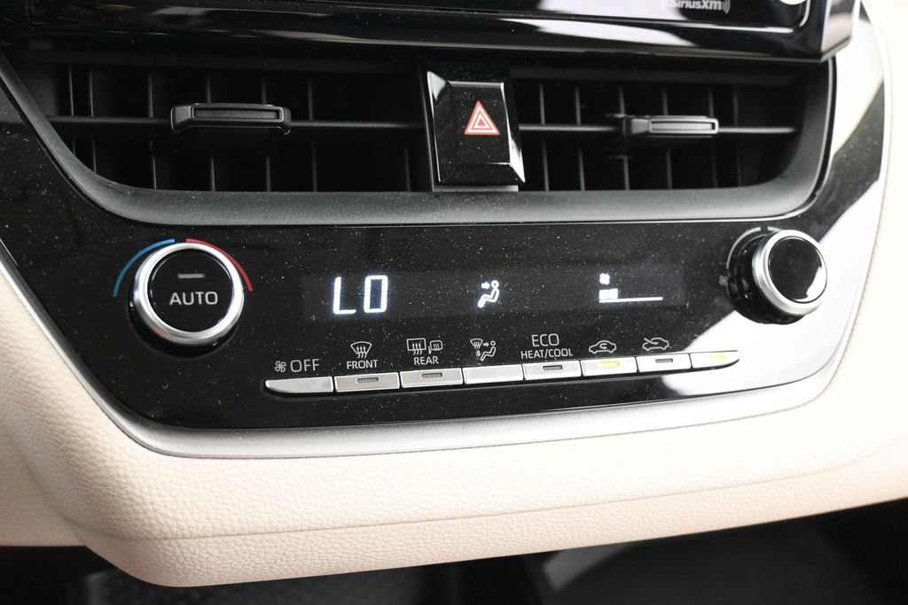 Used 2021 Toyota Corolla LE FWD image 19