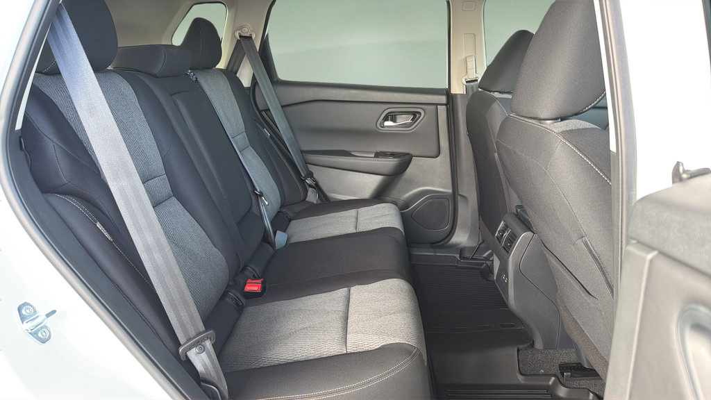 New 2026 Nissan Rogue SV FWD image 15