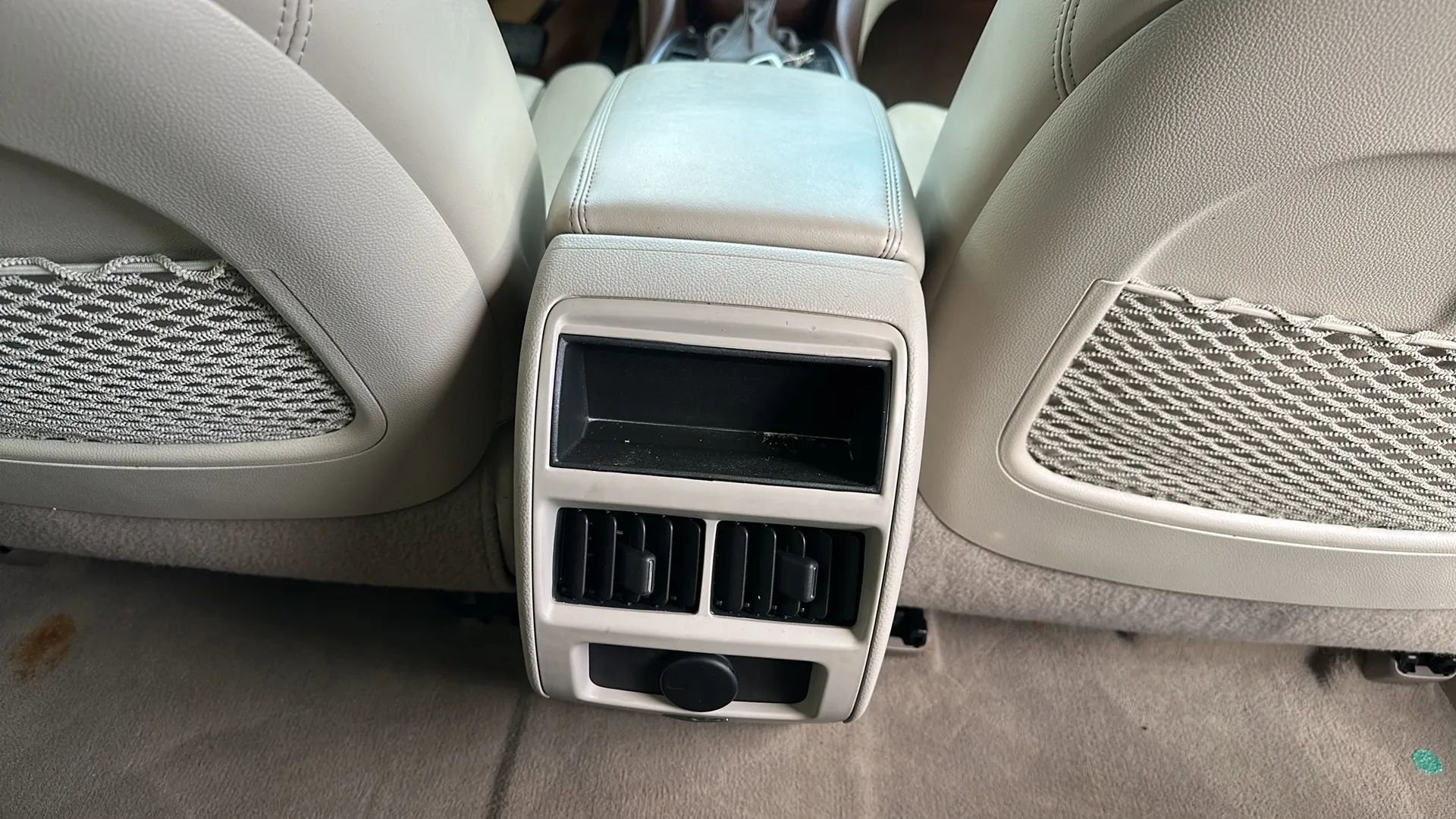 Used 2014 Cadillac SRX Performance w/ Driver Awareness Package image 29