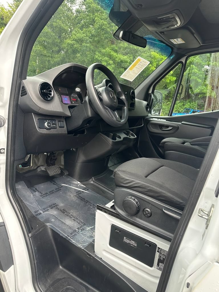Used 2021 Mercedes-Benz Sprinter 3500 image 10
