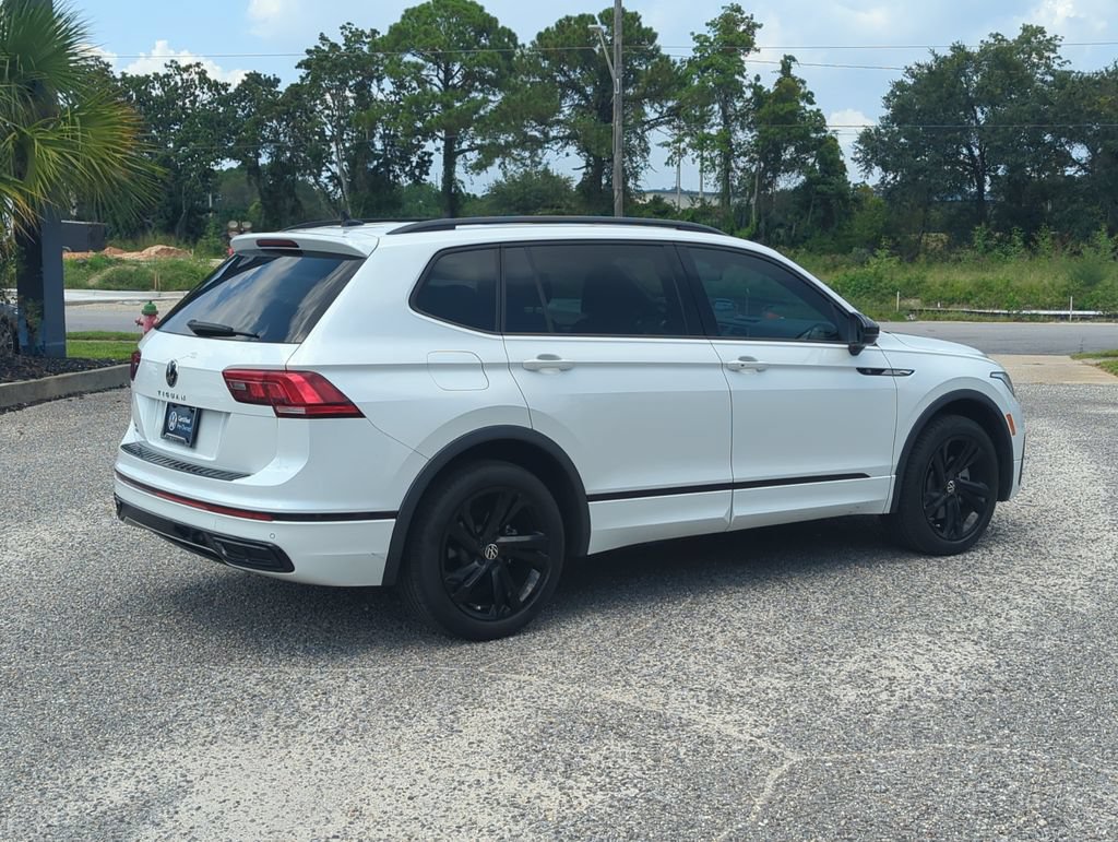 Certified 2023 Volkswagen Tiguan SE R-Line FWD image 7