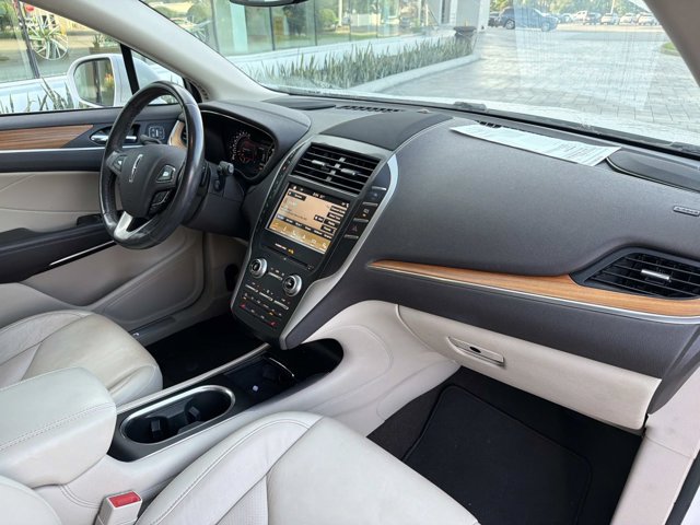 Used 2019 Lincoln MKC Select w/ Select Plus Package FWD image 20