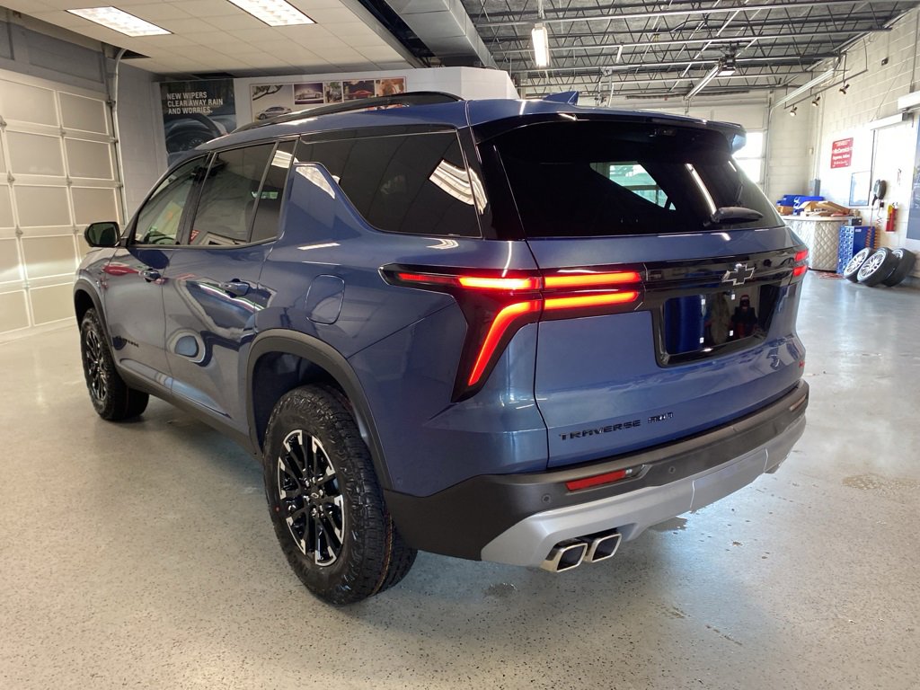 New 2026 Chevrolet Traverse Z71 w/ Enhanced Driving Package image 5