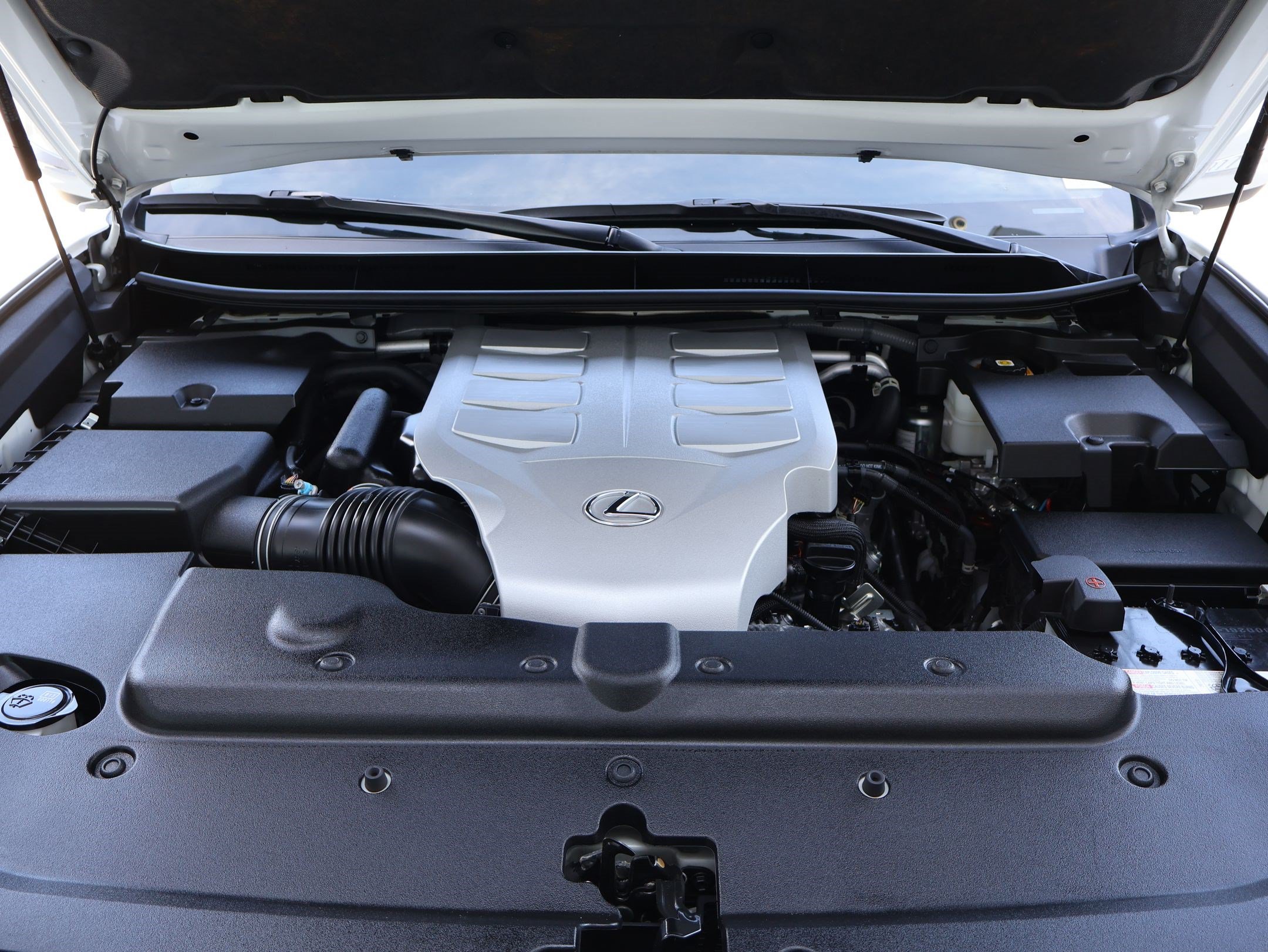 Used 2023 Lexus GX 460 Luxury w/ Sport Design Package AWD/4WD image 34