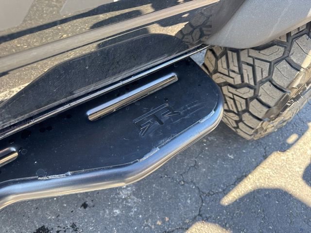 Used 2025 Ford Bronco Badlands image 38