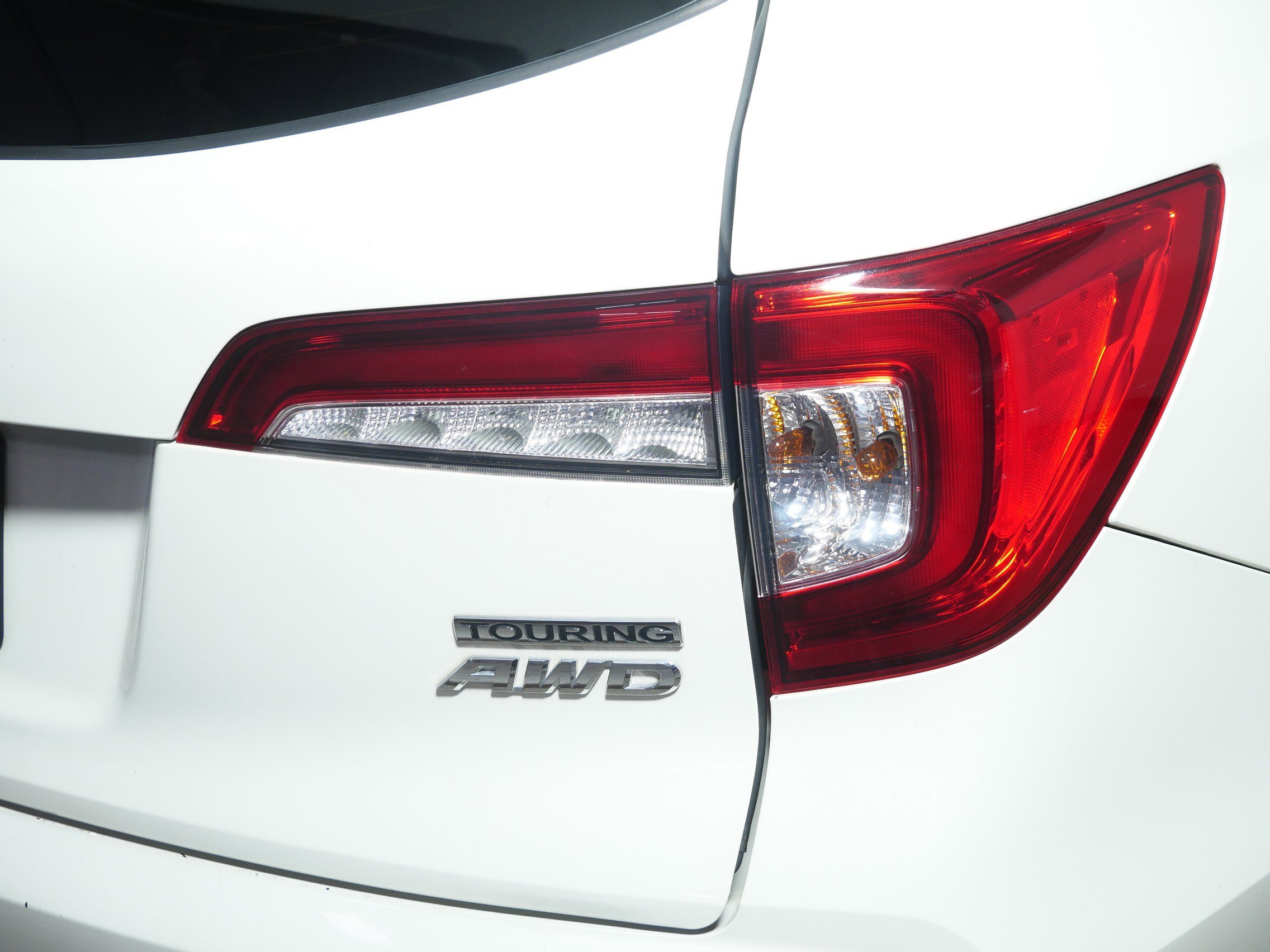 Used 2019 Honda Pilot Touring image 17