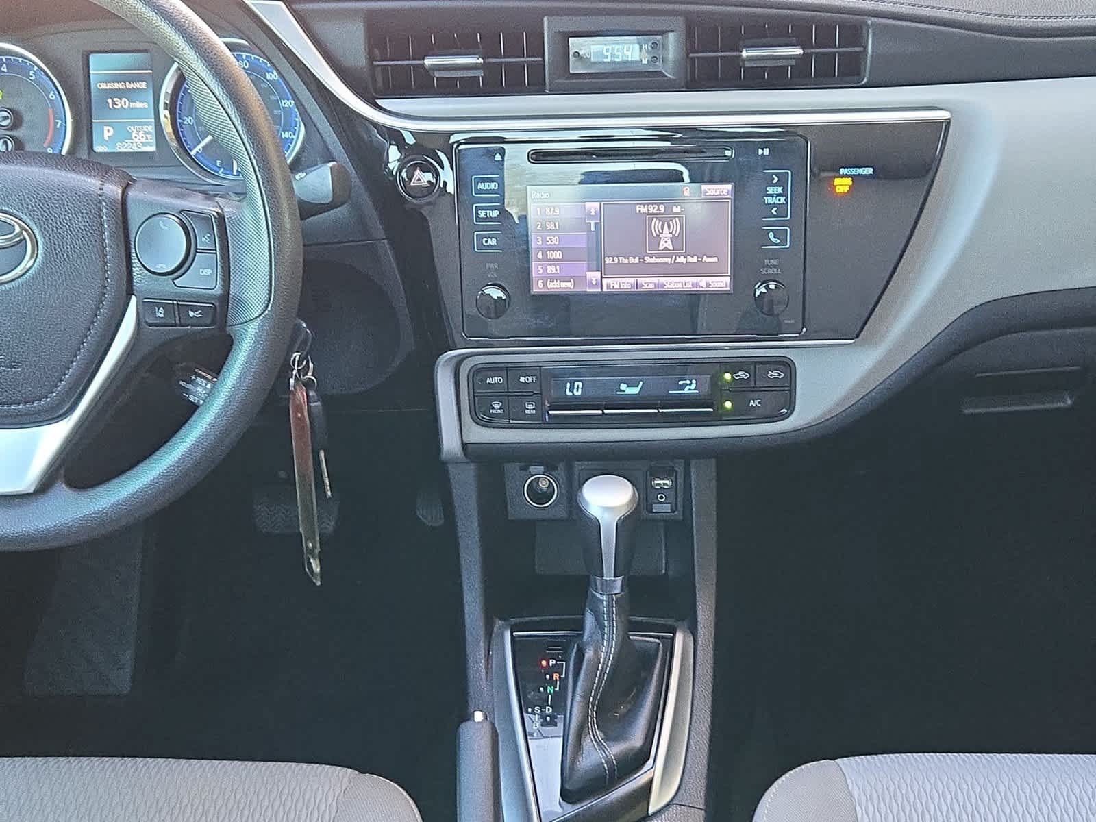 Used 2019 Toyota Corolla LE w/ Carpet Mat Package (TMS) FWD image 27