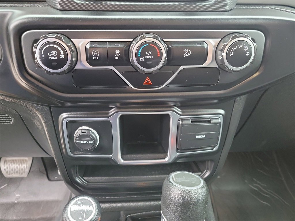 Used 2020 Jeep Wrangler Sport image 27