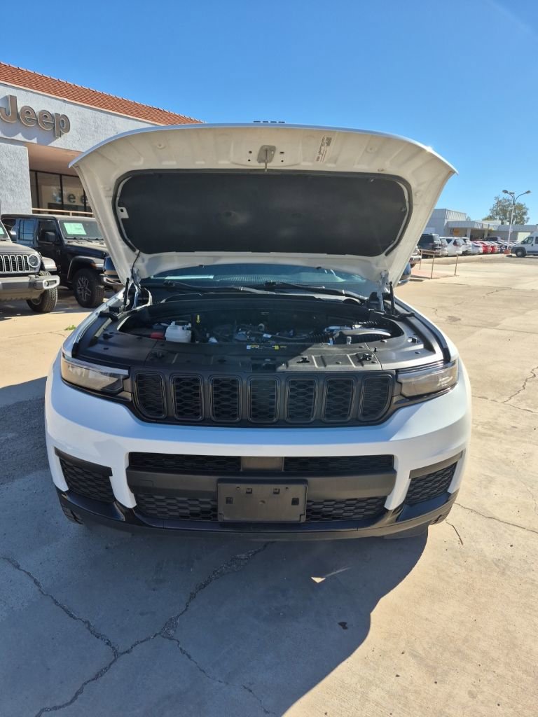 Used 2023 Jeep Grand Cherokee L Altitude AWD/4WD image 66