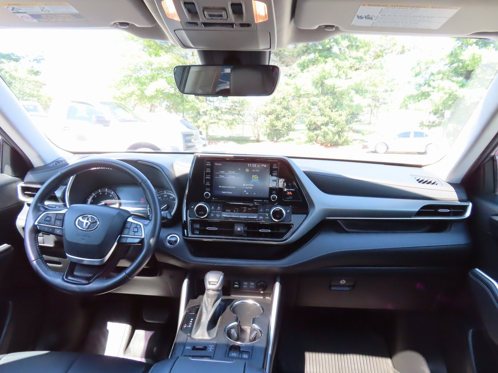 Used 2022 Toyota Highlander XLE image 17