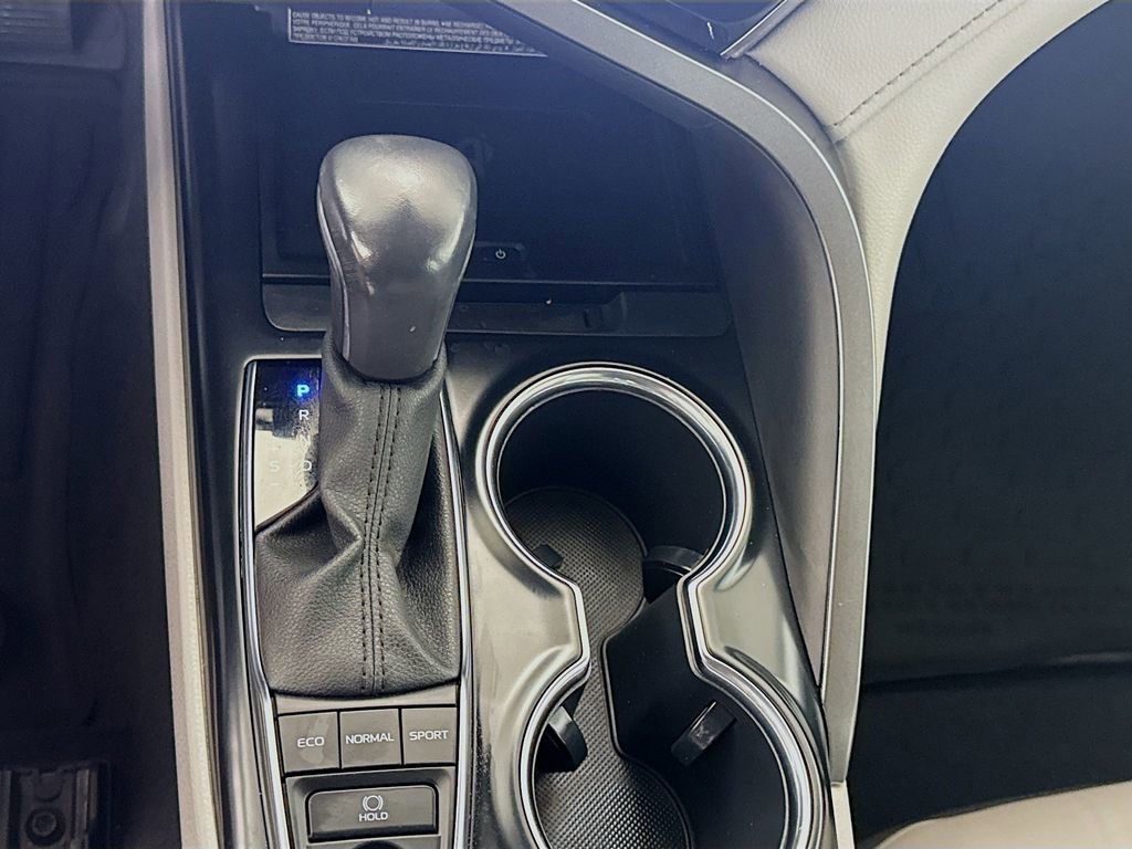 Certified 2020 Toyota Camry XSE FWD image 18
