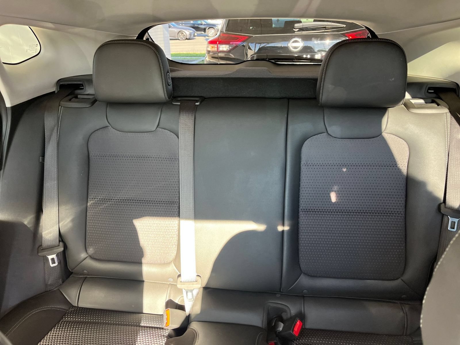 Used 2025 Chevrolet Trax LT FWD image 39