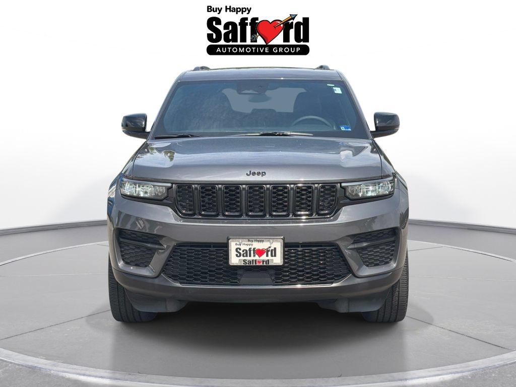 Used 2025 Jeep Grand Cherokee Altitude AWD/4WD image 18