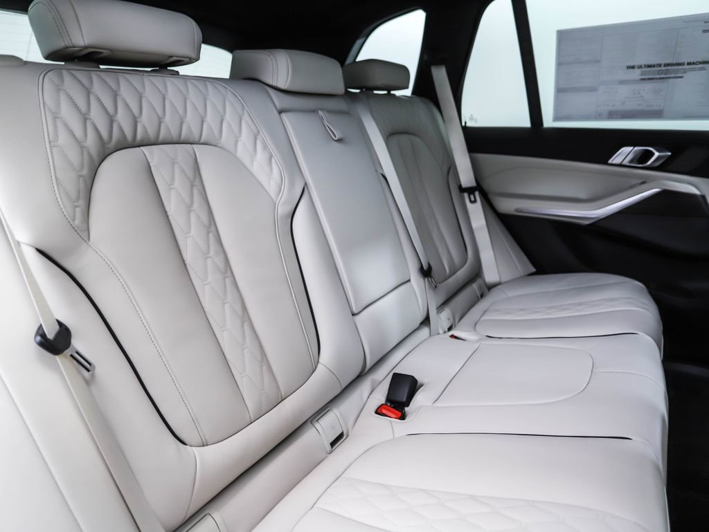 New 2026 BMW X5 xDrive50e w/ Climate Comfort Package image 27