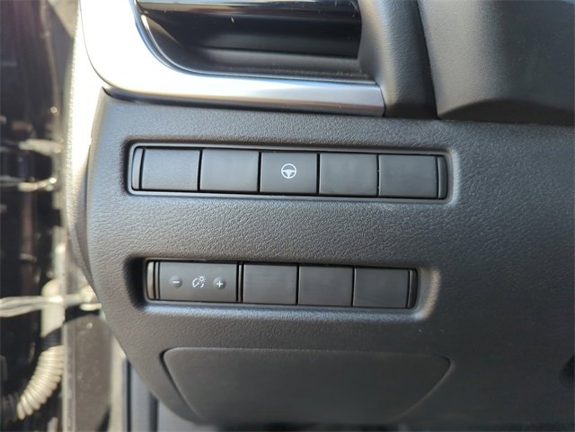 Certified 2022 Nissan Rogue SV image 34