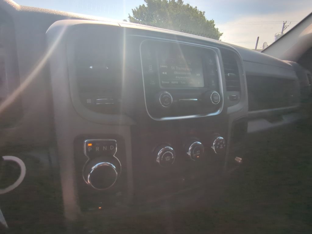 Used 2017 RAM 1500 Express w/ Express Value Package AWD/4WD image 13