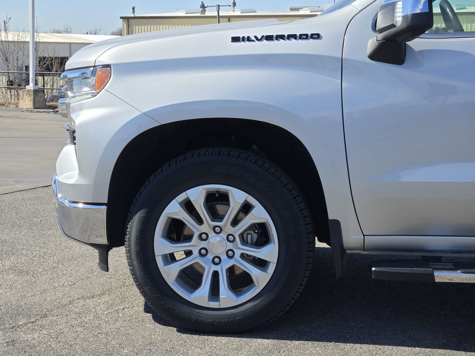 Certified 2022 Chevrolet Silverado 1500 LTZ w/ Technology Package image 9