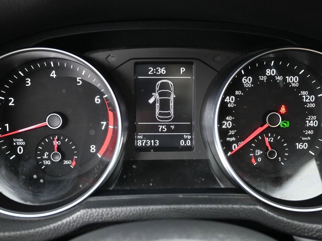 Used 2016 Volkswagen Passat 1.8T R-Line image 18