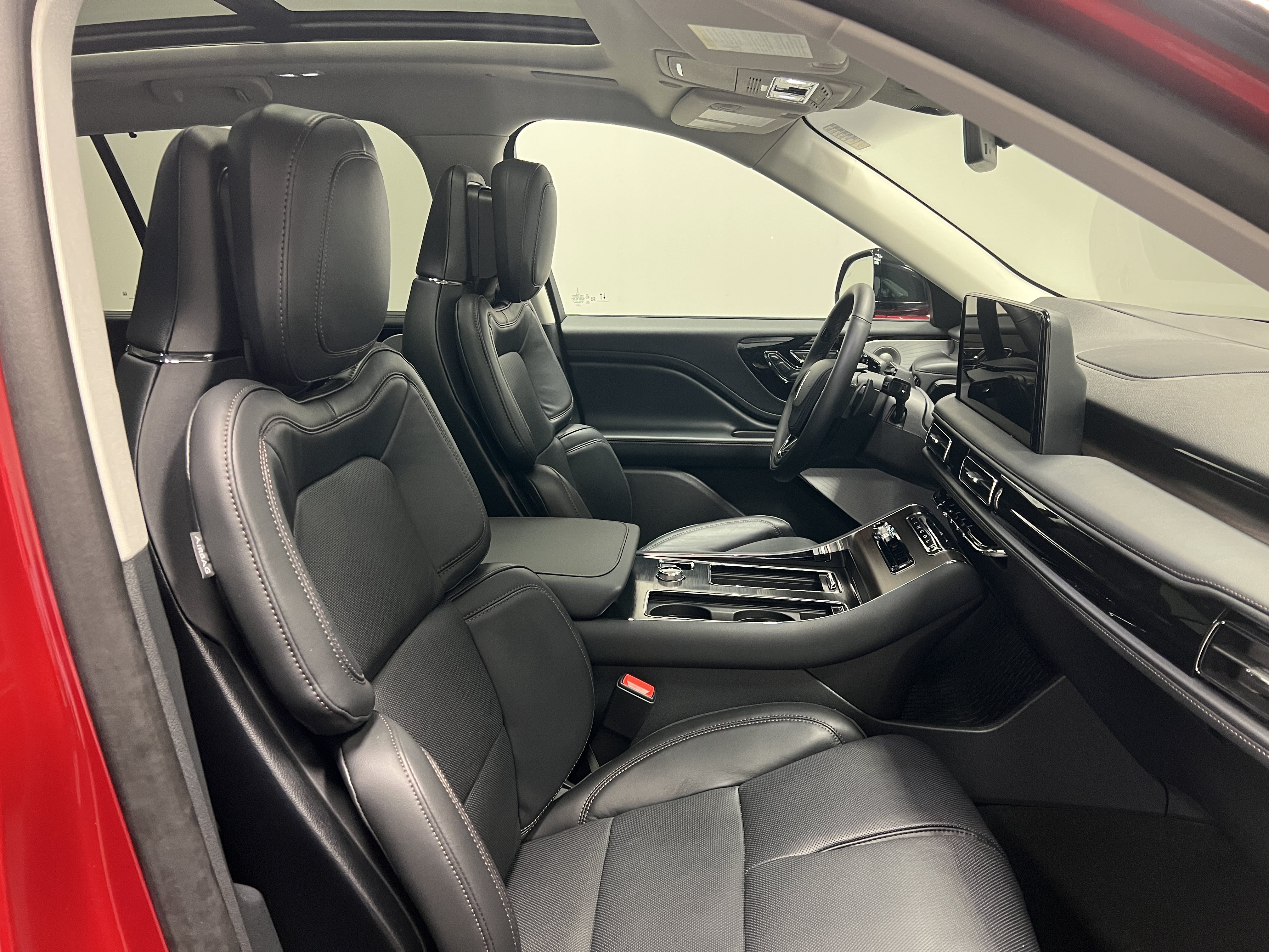 New 2025 Lincoln Aviator Reserve w/ Equipment Group 201A AWD/4WD image 16
