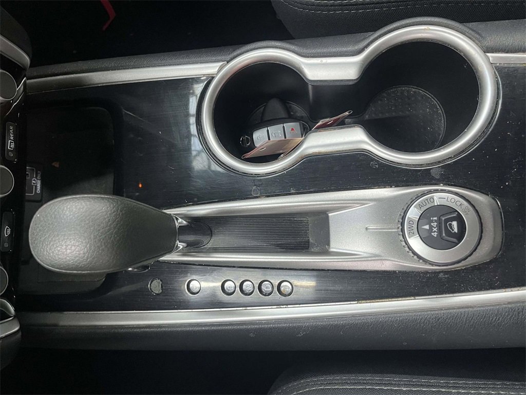 Used 2019 Nissan Pathfinder S image 23