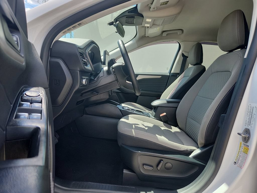 Used 2022 Ford Escape SE w/ Convenience Package FWD image 8
