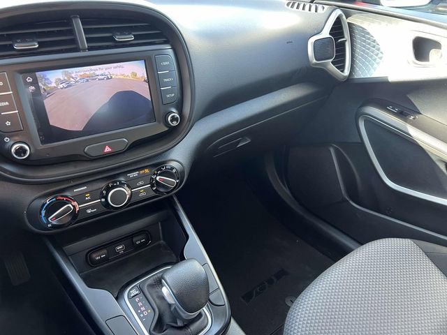 Used 2022 Kia Soul LX FWD image 29