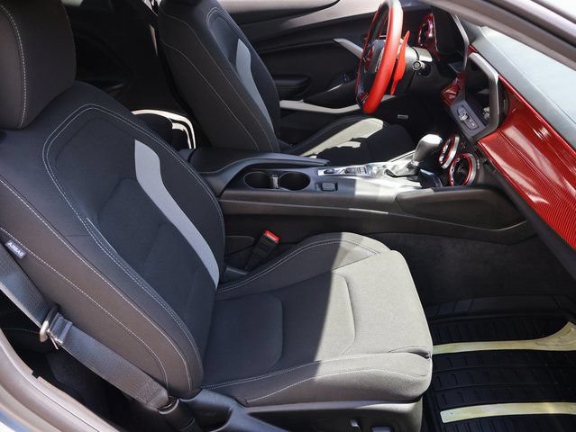 Used 2023 Chevrolet Camaro LT w/ Technology Package RWD image 8