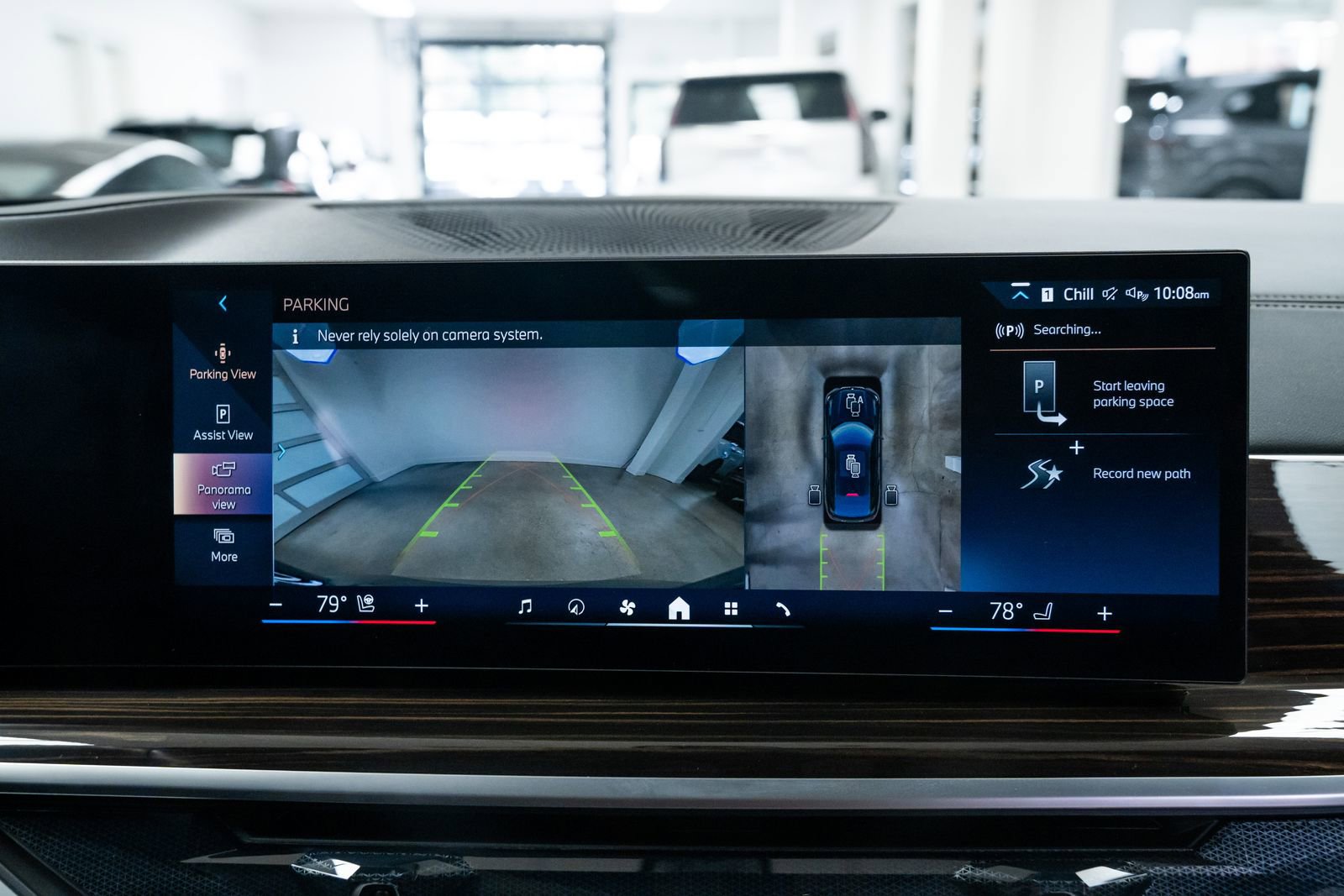 Used 2026 BMW X6 xDrive40i w/ Climate Comfort Package image 13