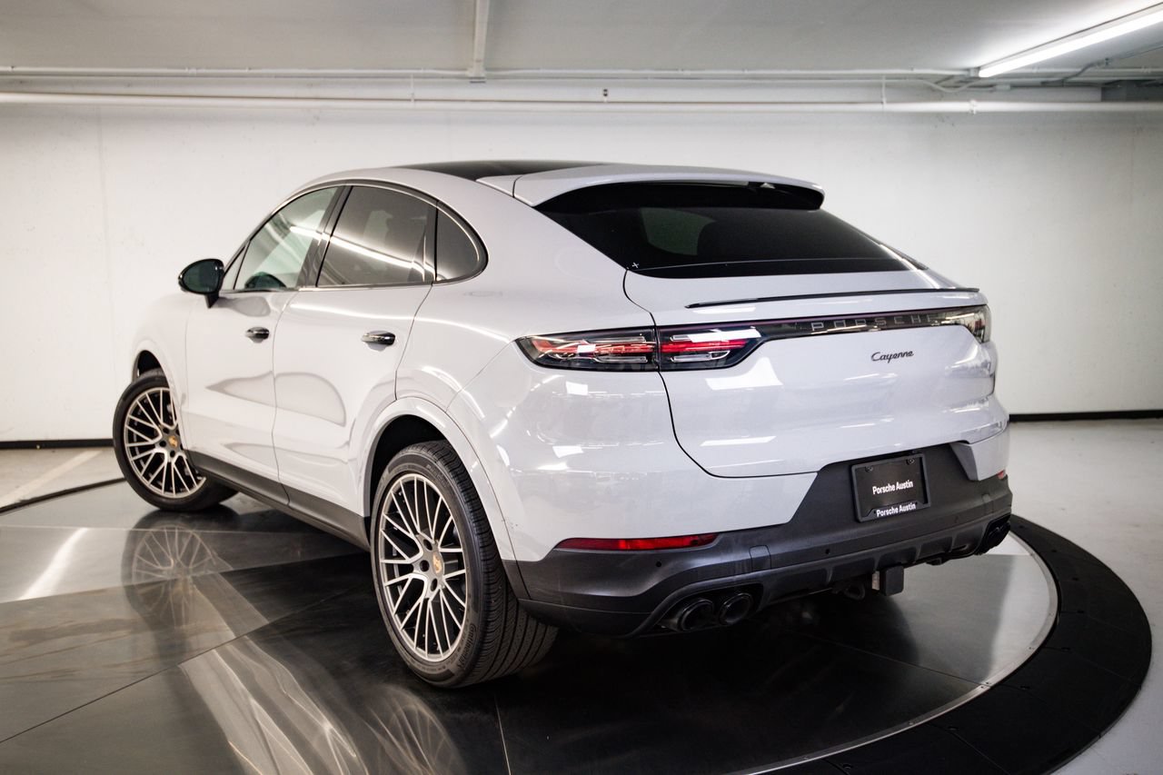 Certified 2023 Porsche Cayenne Platinum Edition AWD/4WD image 3