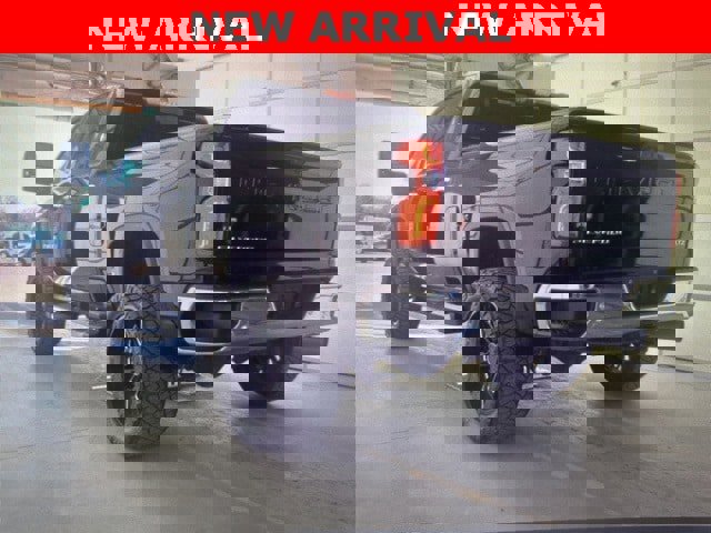 Used 2020 Chevrolet Silverado 2500 LTZ w/ LTZ Premium Package image 9