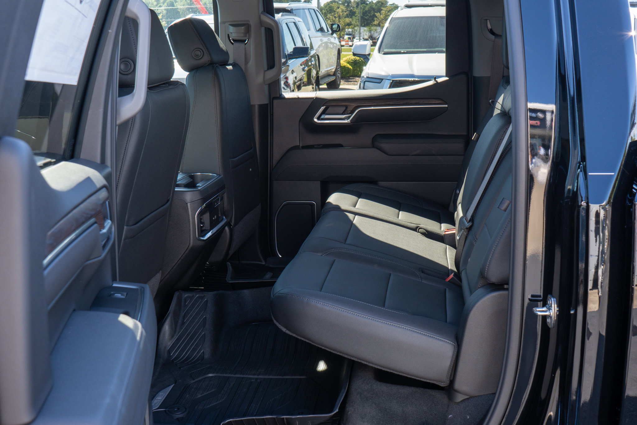 New 2026 GMC Sierra 1500 SLT w/ SLT Premium Plus Package image 19