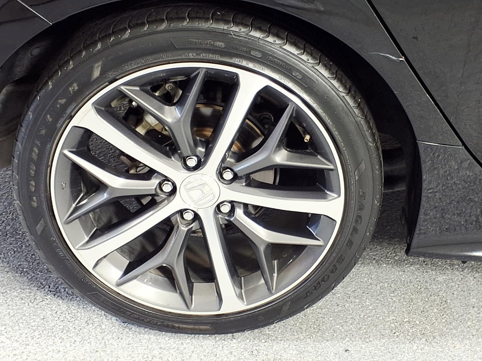 Used 2022 Honda Civic Touring image 6