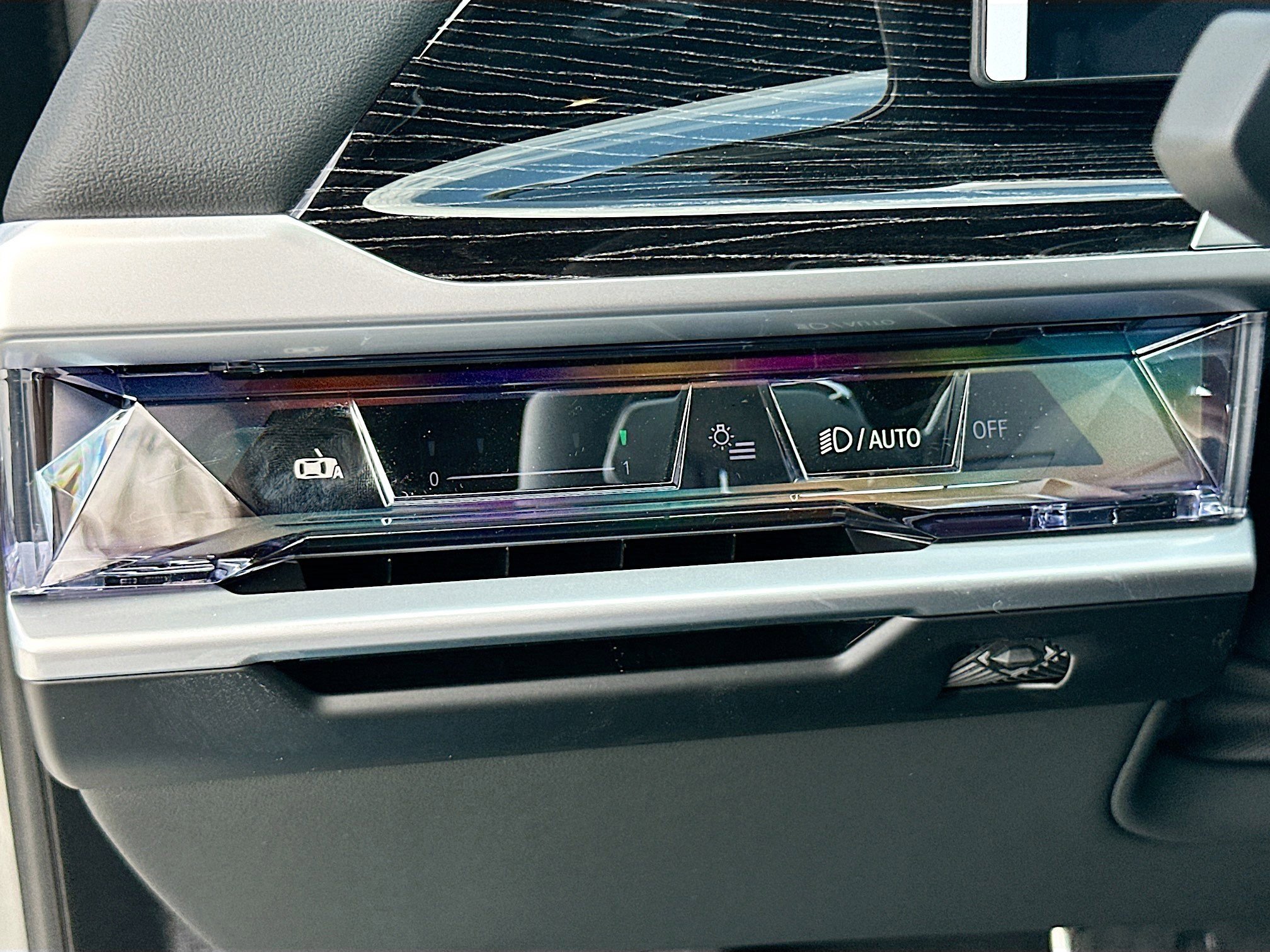 Used 2025 BMW 760i xDrive w/ Executive Package image 10