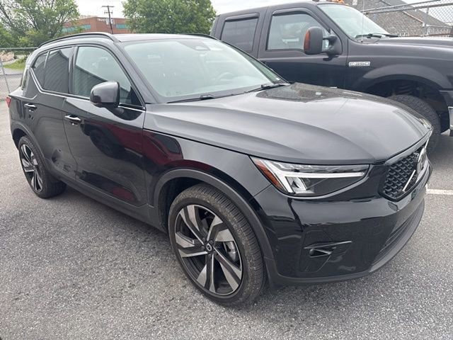 Used 2024 Volvo XC40 B5 Plus w/ Climate Package AWD/4WD image 7