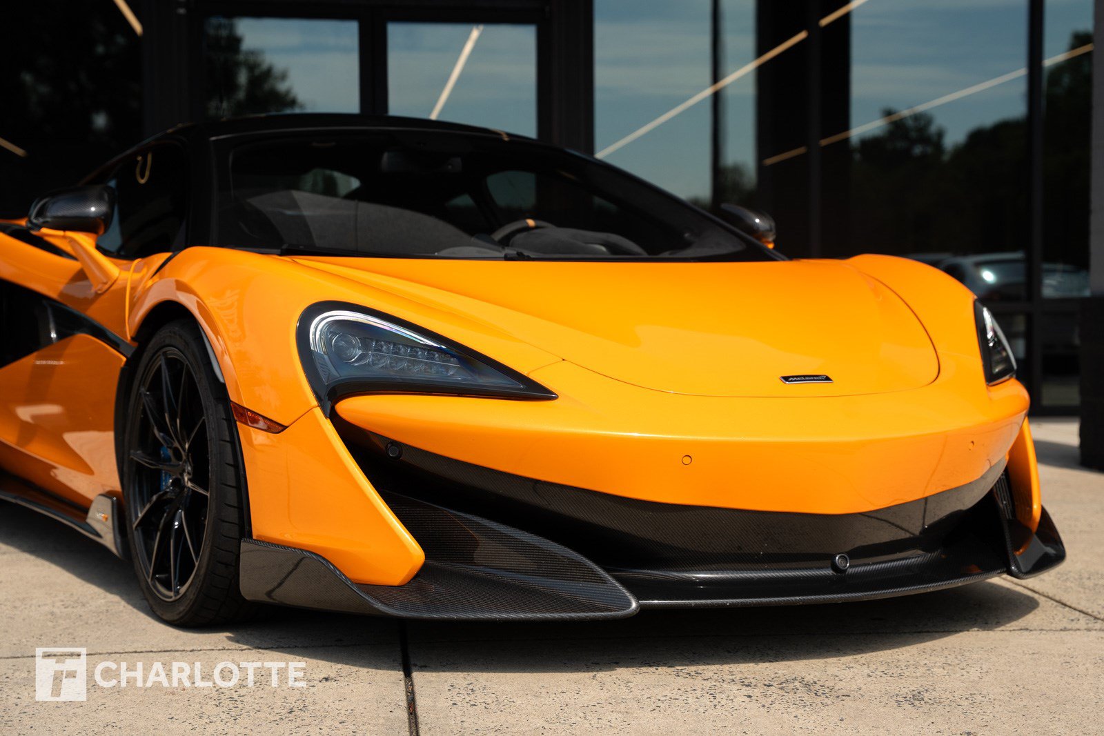 Used 2019 McLaren 600LT RWD image 3