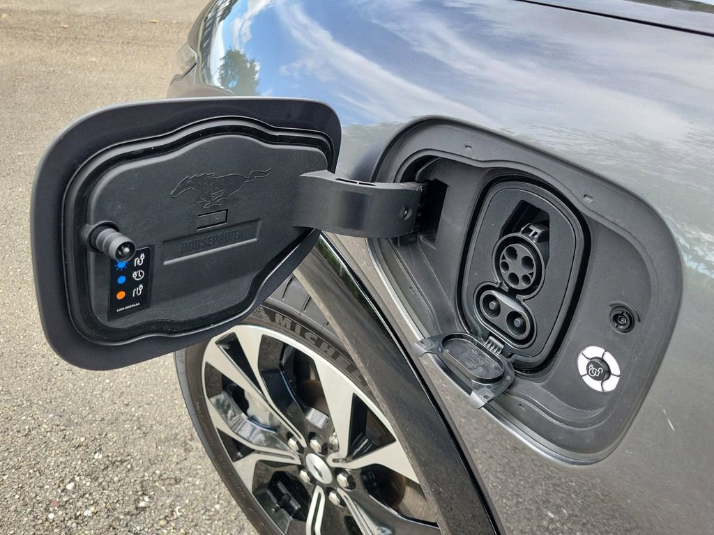 Used 2023 Ford Mustang Mach-E Premium image 9