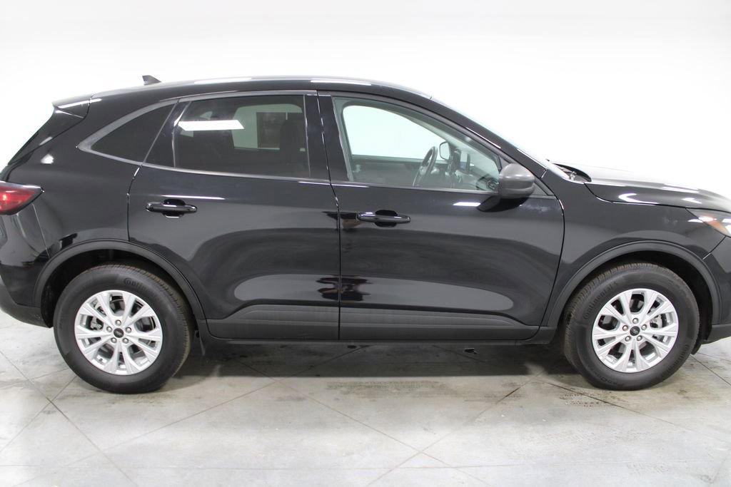 Used 2025 Ford Escape Active image 11